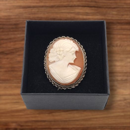 Vintage Signed Sterling Silver Lady Cameo Brooch