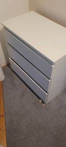 chest of drawers