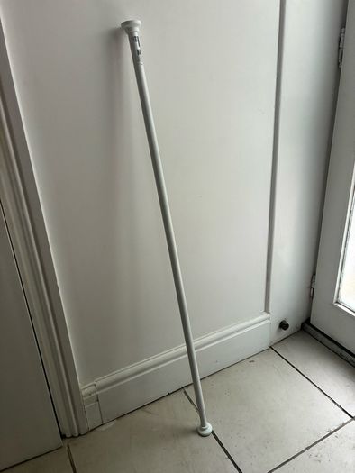 shower curtain rod