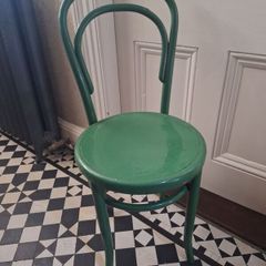 Cafe chair