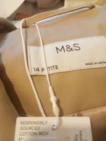 M&S Collection Petite Double Breasted Trench Coat / Mac - Size 14 Petite description:Beautiful classic mac / trench coat from the M&S Collection range .Brand: (M&S)Size: 14 Petite