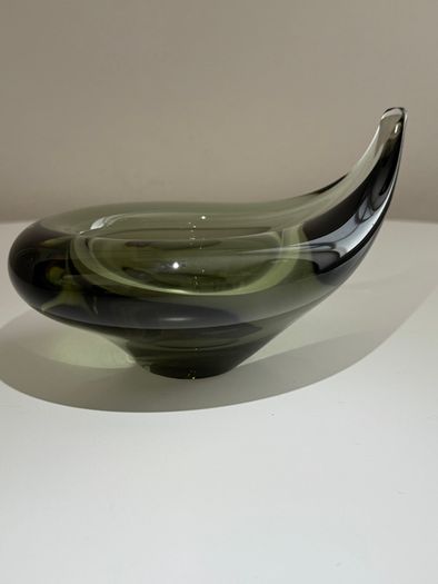 Art Glass Bowl. Per Lutken for Holmegaard. Model 16517. Danish Mid-Century Modern
