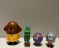 Hey Duggee figure bundle