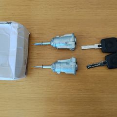 Early VW Polo Door Lock barrels and keys
