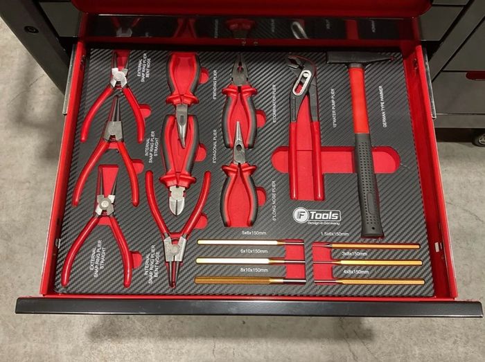 Brand New 12drawer Tool Chest Full Of Tools