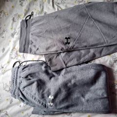 2 tracksuit bottoms