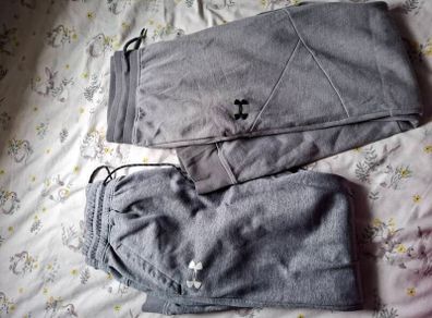 2 tracksuit bottoms