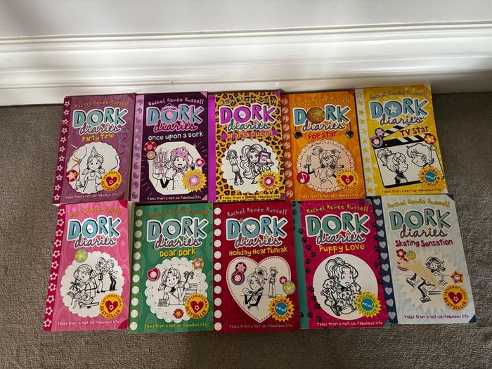 Dork Diaries Books Selection x 10