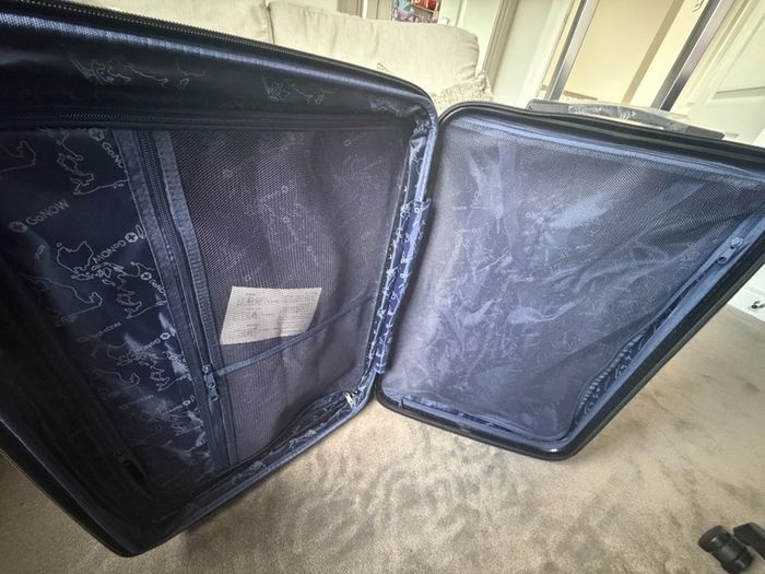 Medium size expandable luggage (new)