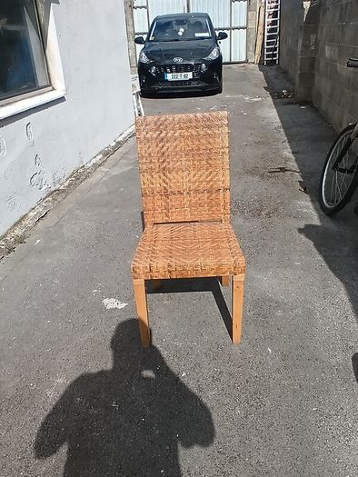 4 wicker indoor chairs