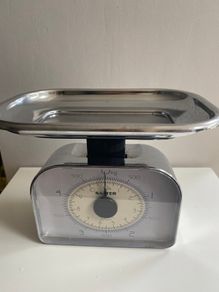 Salter vintage up  to  5kg kitchen  weighting scales