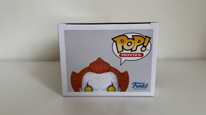 Funko Pop! IT Pennywise Dancing Glow-in-The-Dark Chase #1437