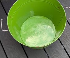 Round metal tub
