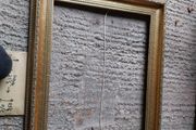 picture frame wooden and golden colour.