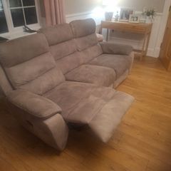 3-2-1 recliner Suite