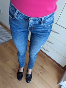jeans women ,h&M  jeans with abrasions size S/M, Stretchy, very comfortable pants, leggings