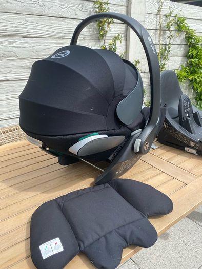 Cybex cloud z2 car seat and base