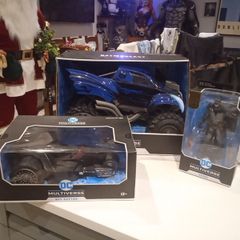 Mcfarlane Batman & Batmobile & Bat-raptor set