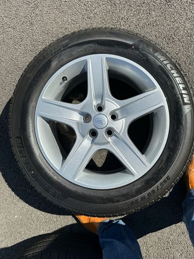 Land Rover Defender 20" Genuine Alloy wheels