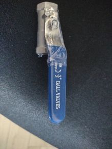 ball valve with blue handle 1/2' Free viewing