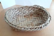 Small raffia basket