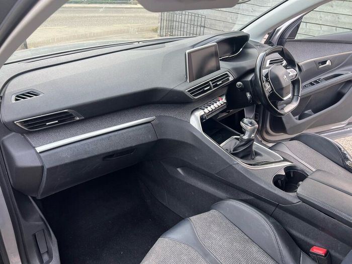 Peugeot 5008 (New engine just fitted)