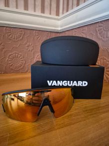 Oakley Meta Vanguard AI smart glasses perfect condition.