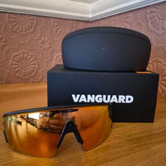 Oakley Meta Vanguard AI smart glasses perfect condition.