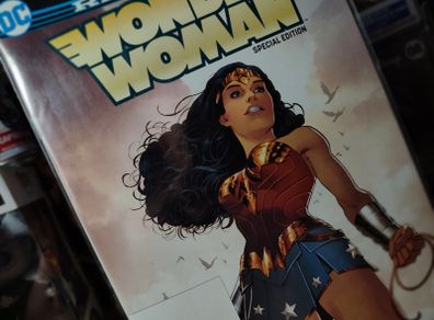 Wonder Woman Special Edition ! ONE-SHOT ! FCBD ! Free Comic Book Day ! 2017 ! by DC Comics !