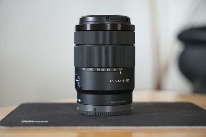 Sony 18 135mm E mount APS C