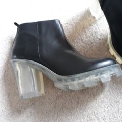 Black Ankle boots - Carolyn Donnelly The Edit