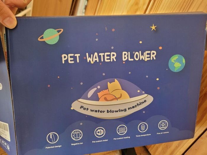 Pet Water Blower