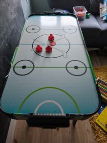 Air Hockey Table