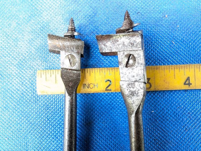 Pair of Expansive bits