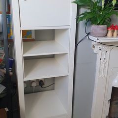 Ikea Besta Unit with drawer and cupboard inserts. Excellent condition