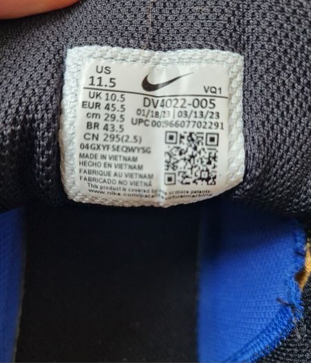 2023 nike winflow 10 high voltage blue Size 10.5 eu 45.5 In excellent condition