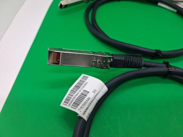 Postage - Lot of 2 x HPE X JD096c 10Gps 1.2m SFP G16 Cables