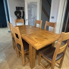 Extendable Solid Oak Dining Table & 6 leather dining chairs