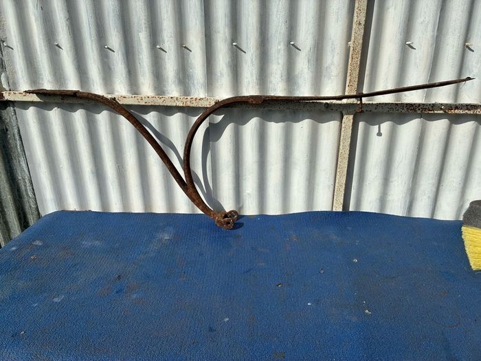 Set of 4 old trap springs