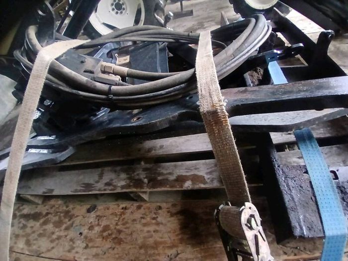 Quickie loader Q55 4wd brackets Claas 510