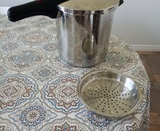 Pressure cooker 9L like new
