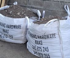 topsoil (unscreened)