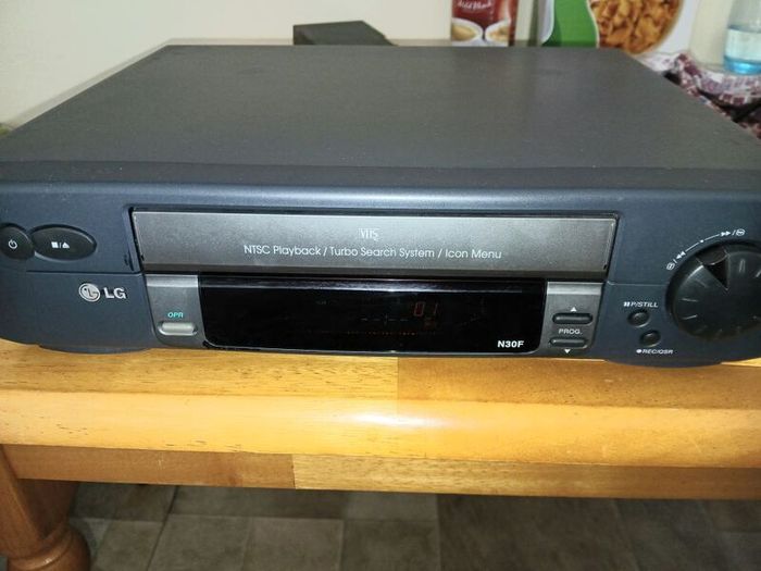 Lg vhs video recorder with remote.