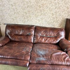 Free Couch  First Come, First Served
