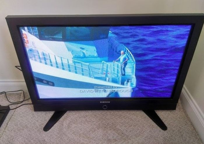 Samsung 42" TV