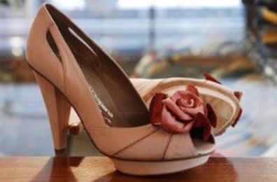 Salvador Sapena shoes nude size 5