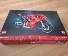 LEGO Technic 42202 Ducati Panigale V4 S