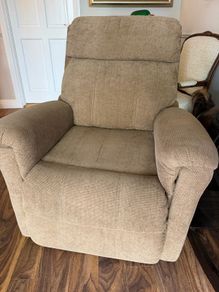 Riser Recliner Armchair great condition