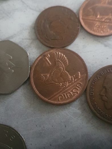Notes medals and coins