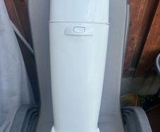 Tommee tipped nappy bin